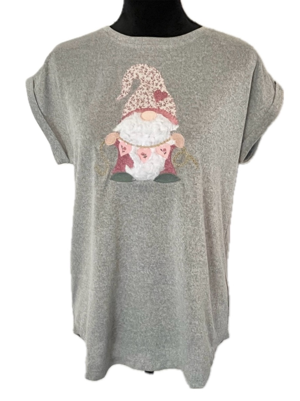 INDIGO SOUL Cracker Barrel Valentine Hearts Gnome Appliqué Gray Shirt Sz S NWT
